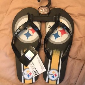 Steelers flip flops NWT
